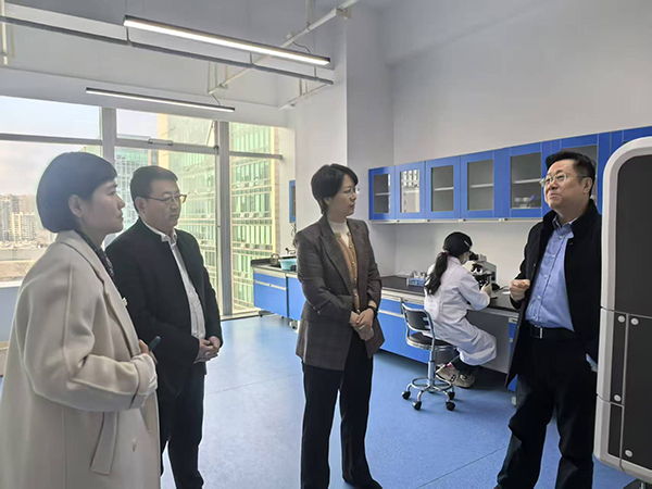 Changxing County Mayor Jiang Hua inspects Zhejiang Longyue Biotechnology Co., Ltd. - Supporting Innovative Development of Biopharmaceuticals