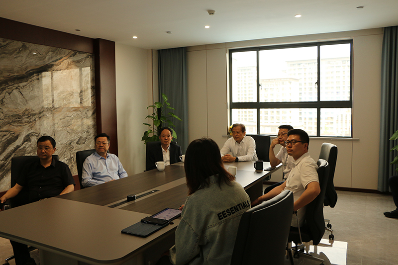 Collaboration between government and enterprises for development, jointly drawing a new blueprint for biopharmaceuticals - Leaders of the Huzhou Municipal Political Consultative Conference visited Longyue Biotechnology for research and guidance